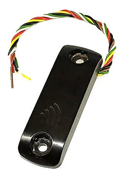 CP-Z-3 (мод. EH) / CP-Z-3 (мод. Е) темный - Считыватель бесконтактных идентификаторов EM-Marine и HID (ProxCard II). Интерфейс: Touch Memory/Wiegand26. Питание: DC 8-18В; 35мА. -30...+40°С. Габаритные размеры: 78х26х10 мм. Цвет: чёрный; материал корпуса: поликарбонат.