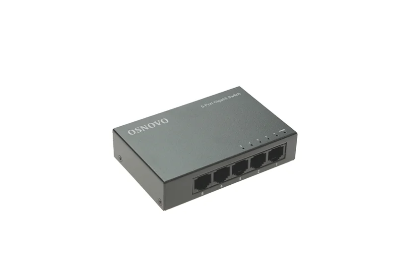 Неуправляемый коммутатор Gigabit Ethernet на 5 портов. Порты: 5 x GE (10/100/1000Base-T). Auto MDI/MDIX Встроенная грозозащита 2кВ. В комплекте БП DC12V(1A). Размеры (ШхВхГ): 100 x 23 x 65мм. Рабочая температура: 0...+40 гр. С, OSNOVO